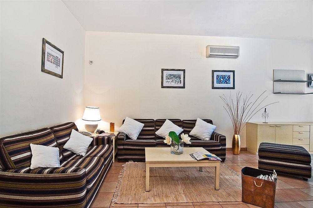 Residence I Triangoli Casal Palocco Extérieur photo