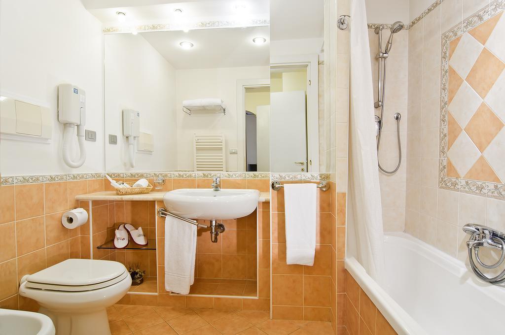 Residence I Triangoli Casal Palocco Extérieur photo