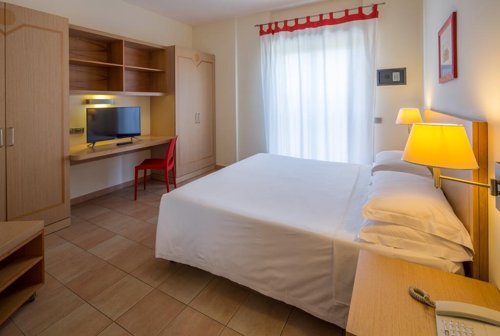 Residence I Triangoli Casal Palocco Extérieur photo