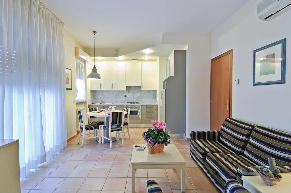 Residence I Triangoli Casal Palocco Chambre photo